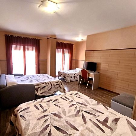 Hotel Pio XII Хумілья Екстер'єр фото
