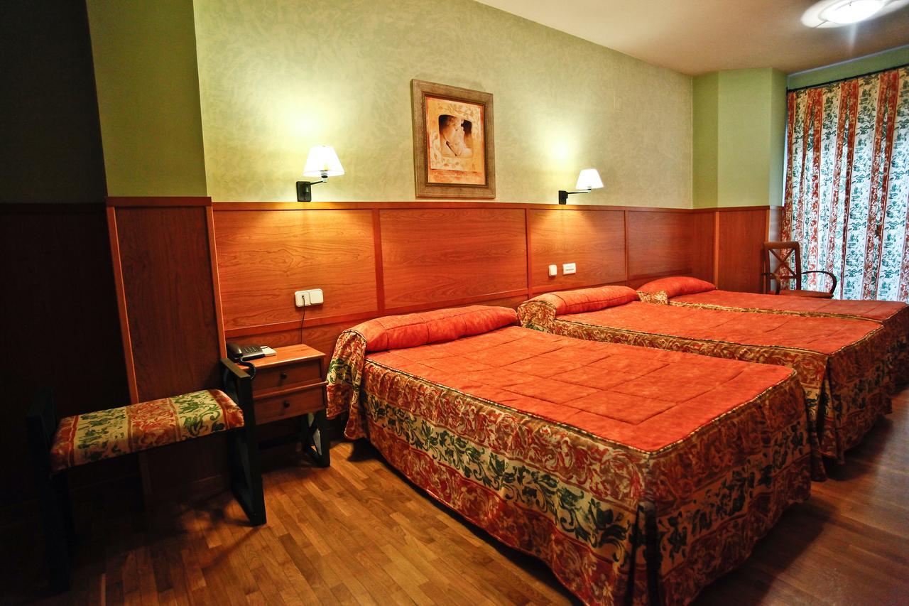 Hotel Pio XII Хумілья Екстер'єр фото